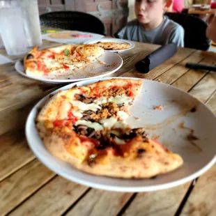 Smoky pizza and the contadida pizza