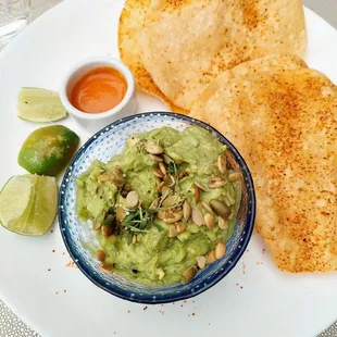 Guacamole Appetizer ... 5-stars