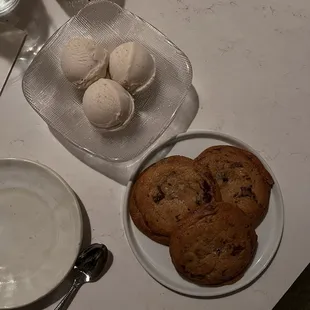 Chocolate chip cookies