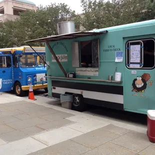 Caveman Truck at the Statehouse Market.
