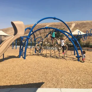 Ropes are the best here.