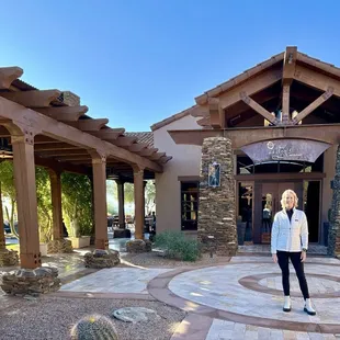 Stunning setting the moment you arrive