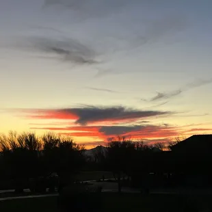 The patio dining at sunset is where it's at! The burgers are amazing as well as the chicken wings for an appetizer.
