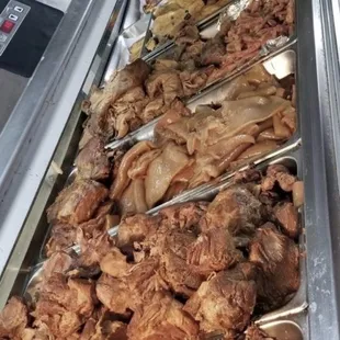Carnitas y más,deliciosa comida la recomiendo,les falta mejorar la atención al cliente las mujeres atienden de mal carácter.