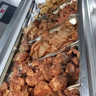 Carnitas, Cueritos de puerco recién salidos  de el cazó ! ( Contamos un extenso menú de comida Auténtica Mexicana)  CAZADORES- MARKET