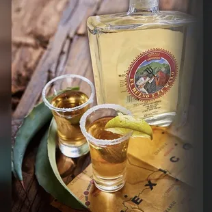 Contamos con los mejores Tequilas! No olviden preguntar por la nueva colección de El BUENO y El MALO tequila - Elaborado 100% agave