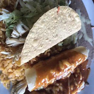 Combination with chicken enchiladas and a hard chicken taco