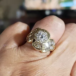 Here's my redesigned wedding ring!!!