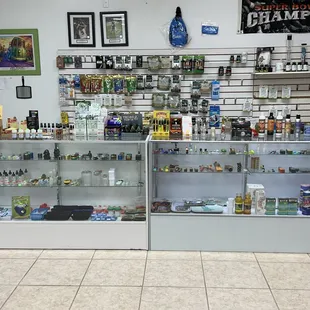 Kratom and smoke products and accessories