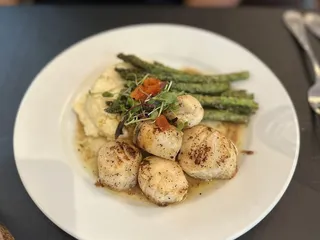 Oaklawn Southern Dining