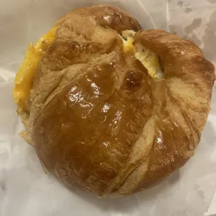 Bacon, egg, and cheese croissant