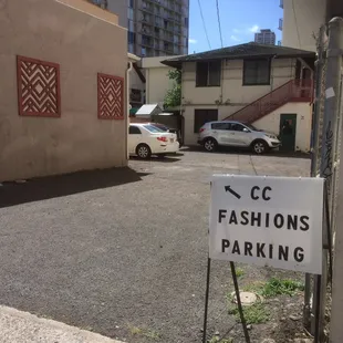 Parking for CC Fashion on Ena Road on the Mauka side of the store.