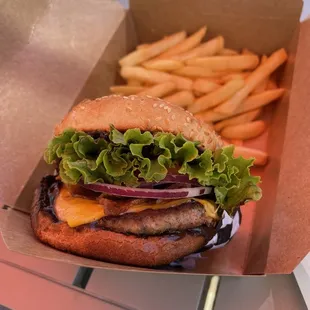 Bbq bacon cheeseburger is one of my favorite specials. Juicy burger, crispy bacon and a delightful bbq sauce.