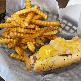 Chili dog with French frys