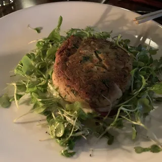 CRAB CAKE EGGS BENNY