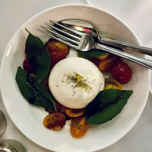 Burrata, heirloom tomato, basil