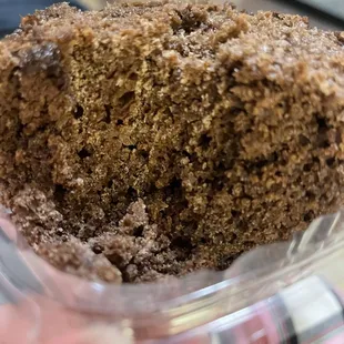 2/5/21: NOT Tres Leches Cake that I ordered. They didn't call me about a replacement and the sell by date is today. LOOK HOW DRY IT IS.