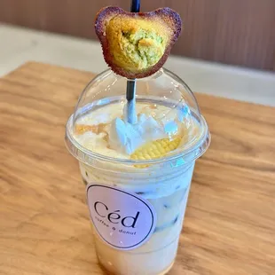 *sweet corn einspanner simple syrup. sweet com foam. while chocolate com topping.  Actually really good!  Added a Céd bear financier