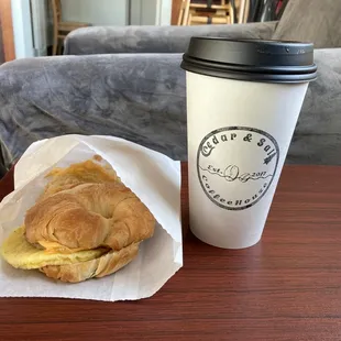 Croissant sandwich &amp; hemp latte