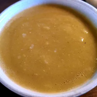 Crushed lentil soup
