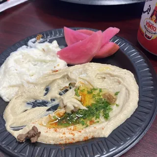 Hummous with Shawarma