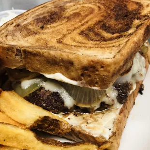 Lodge Patty Melt