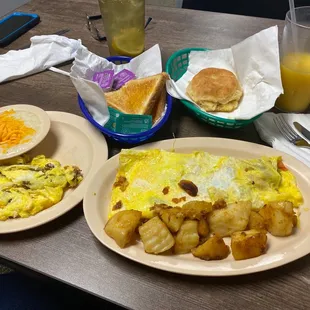 Veggie Omelette and Cider Point Special