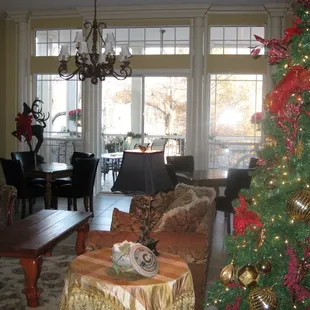 living room, decorated for Christmas