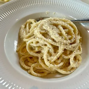 Cacio E Pepe Bucatini