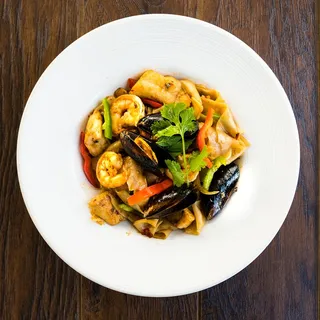 Pad Kee Mow Seafood