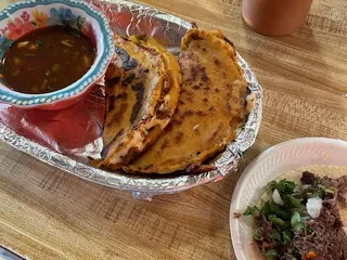 Antojitos Mexicanos El Barbas