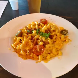 This is their Corkscrew Mac n cheese with pork belly, tomatoes, and scallions. It was pretty tasty.
