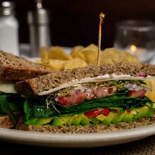 Avocado Sandwich, served with potato chips