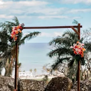 Want to personalize your outdoor event? Message now!  #celebratewith #celebrationsrus #eventorganizer #decorations