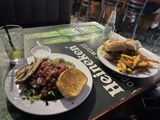 Geno's Grill