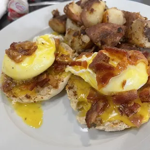 Best eggs Benny with bacon I've had in a lonnngg time !