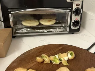 Aura's Bakery