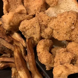 8 Catfish Tenders w/ Housemade Tarter Sauce