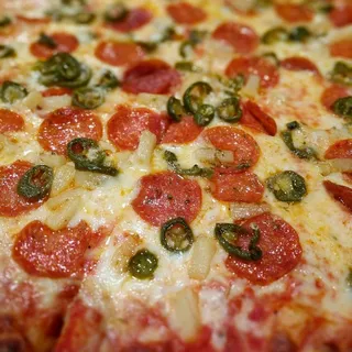 Oscar's Spicy Luau Pizza