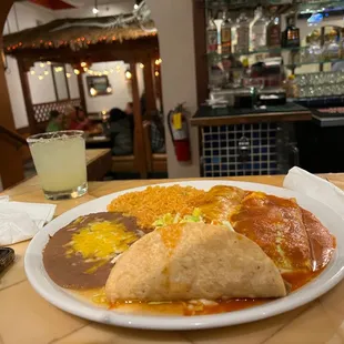 a plate of mexican food