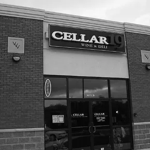 a black and white photo