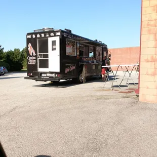 Cousin&apos;s Maine Lobster food truck tonight!