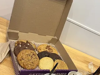 Insomnia Cookies
