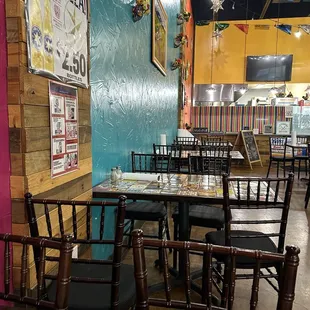 Beautiful atmosphere couldn't show the whole thing because there were people in the room.