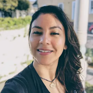Gabriela B.