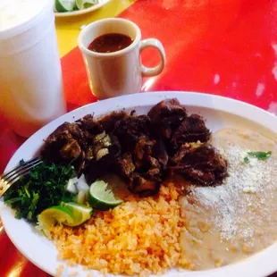 Birria De Chivo Con Su Caldo Al Lado