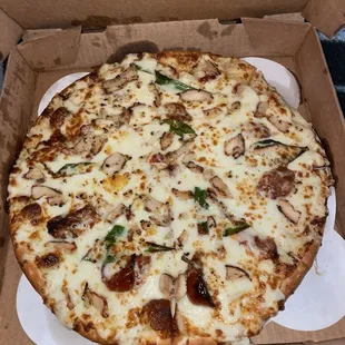 Medium Mediterranean Experience Pizza