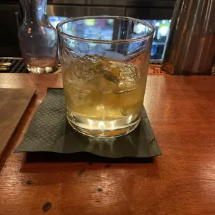 Zona Verde: riff on a white Negroni... mescal, green chartreuse, Montenegro