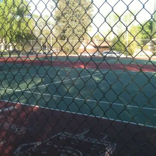 2 tennis courts