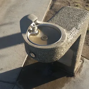Filthy, plugged up water fountain